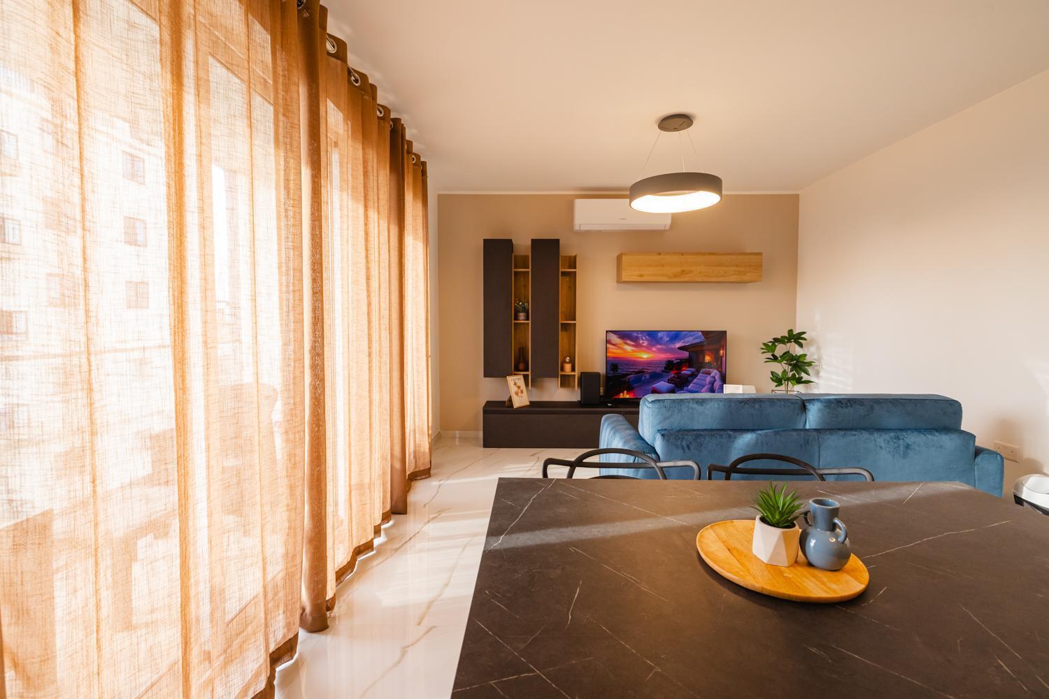 Sea Breeze Apartment *