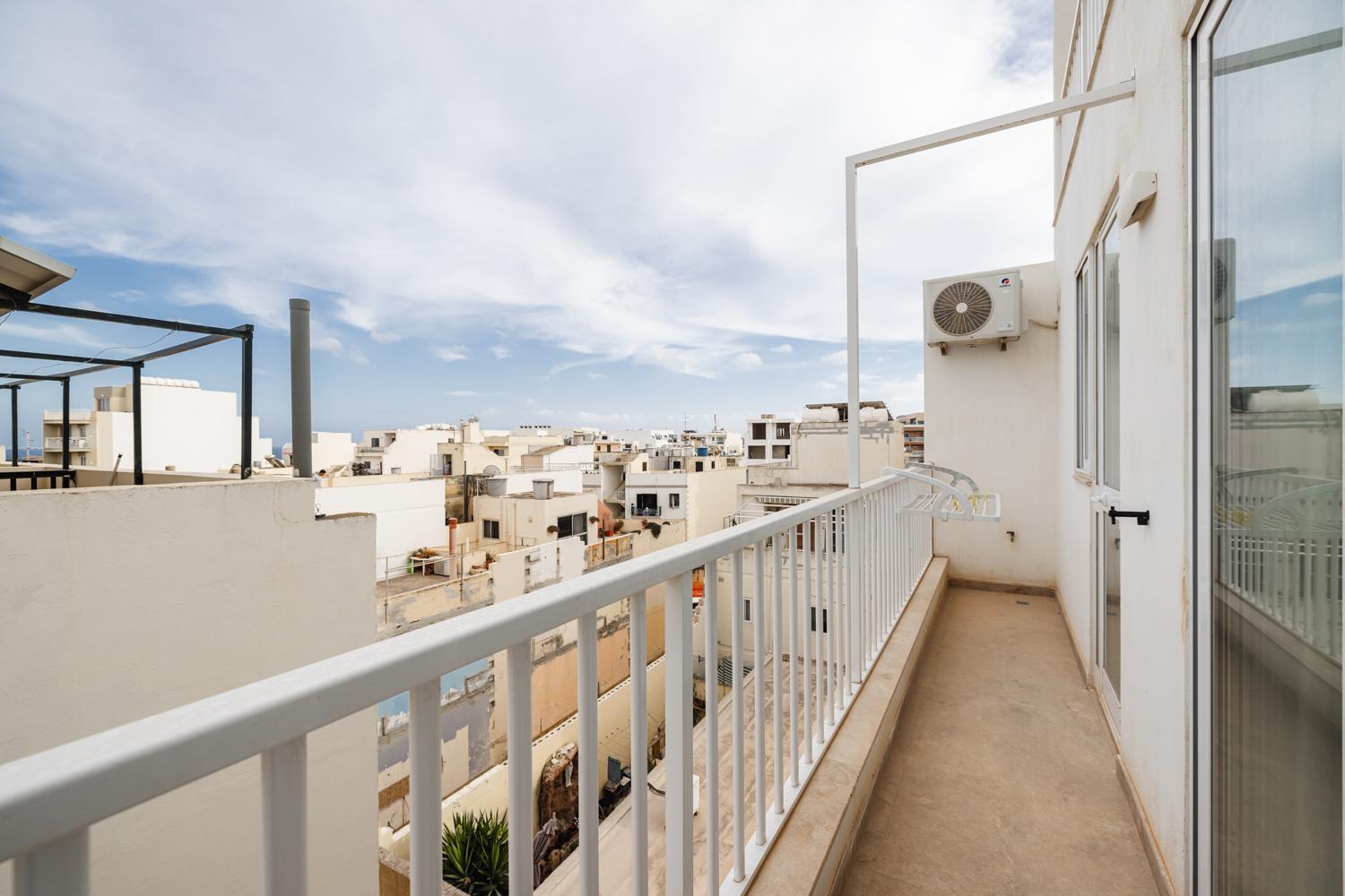 Sea Breeze Marsaskala
